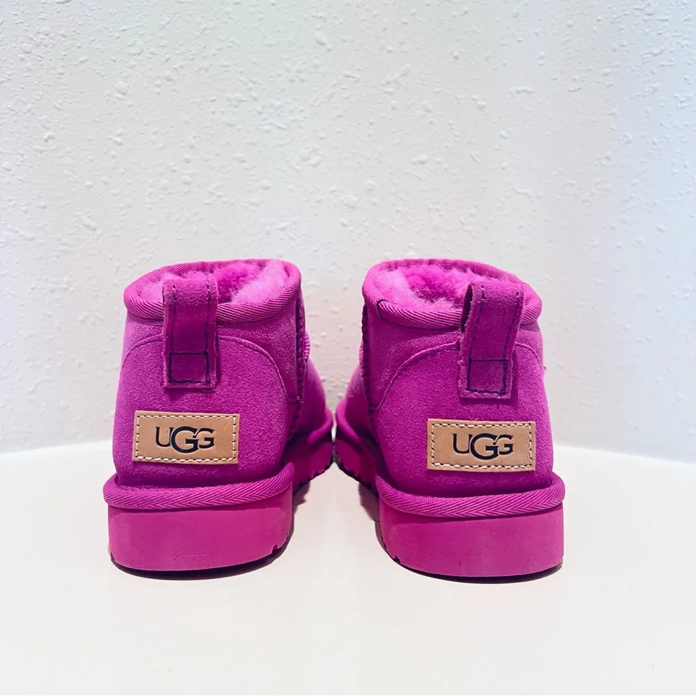 UGG Classic Ultra Mini Women’s Carnation Pink Boots Size 6 NWT